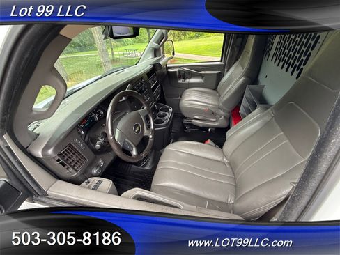 Used 2019 Chevrolet Express 3500 w/ Driver Convenience Package image 26