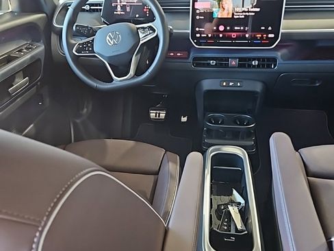 Used 2025 Volkswagen ID. Buzz Pro S Plus image 24