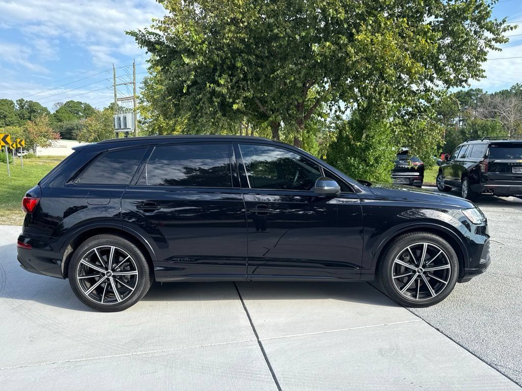 Used 2021 Audi Q7 3.0T Prestige w/ Prestige Package AWD/4WD image 6