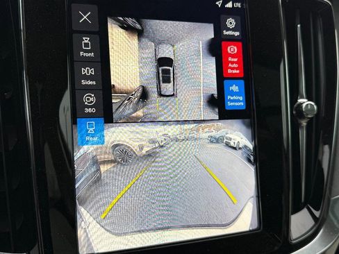 New 2026 Volvo V60 B5 Cross Country Plus w/ Climate Package image 15