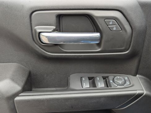 Used 2022 Chevrolet Silverado 1500 Custom image 15