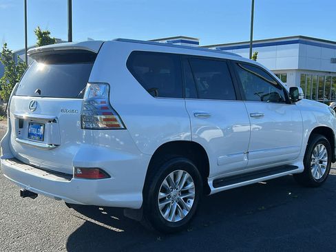 Used 2018 Lexus GX 460 Premium w/ Premium Package AWD/4WD image 5