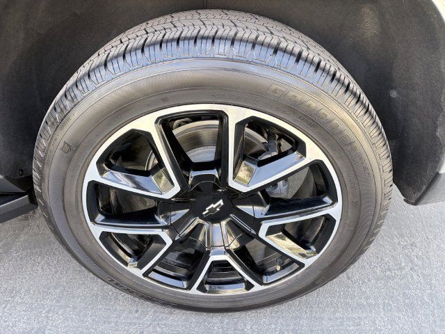 Used 2023 Chevrolet Tahoe RST w/ Luxury Package AWD/4WD image 25