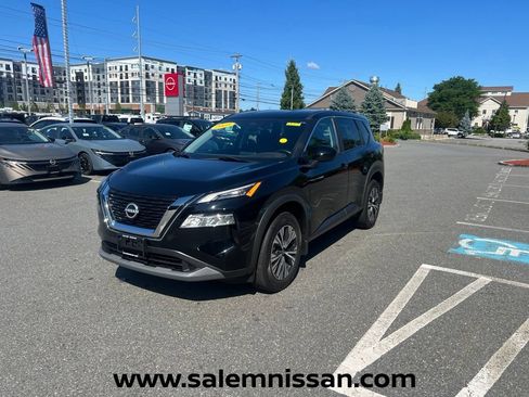 Used 2023 Nissan Rogue SV AWD/4WD image 3
