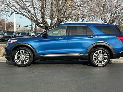 Certified 2022 Ford Explorer Limited w/ Equipment Group 301A image 5