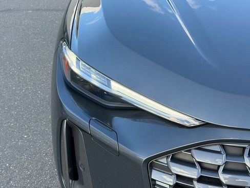 Used 2025 Audi Q5 Premium Plus w/ Premium Plus image 5