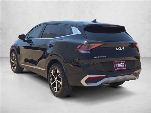 Used 2025 Kia Sportage EX FWD image 8
