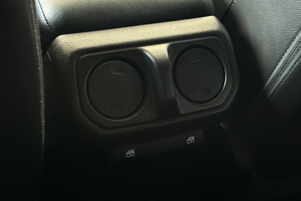 Used 2023 Jeep Wrangler Unlimited Sport AWD/4WD image 16