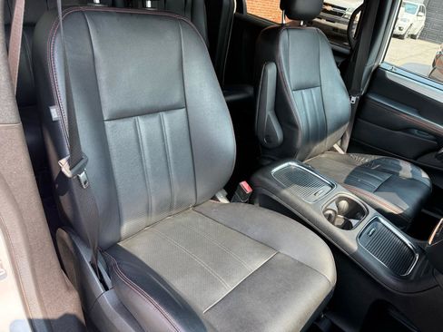 Used 2018 Dodge Grand Caravan GT FWD image 9