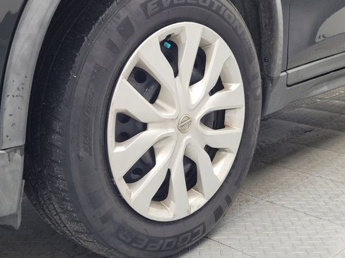 Used 2018 Nissan Rogue S image 31