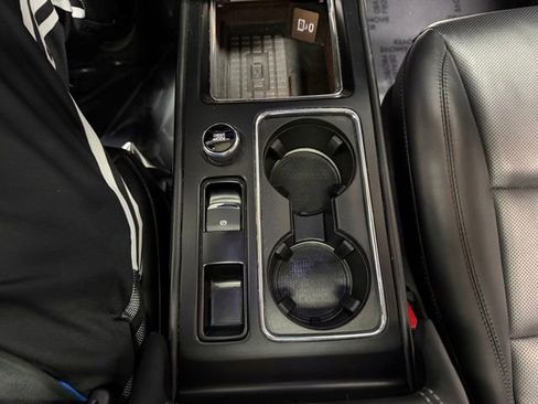 Used 2023 Lincoln Corsair AWD w/ Equipment Group 101A image 39