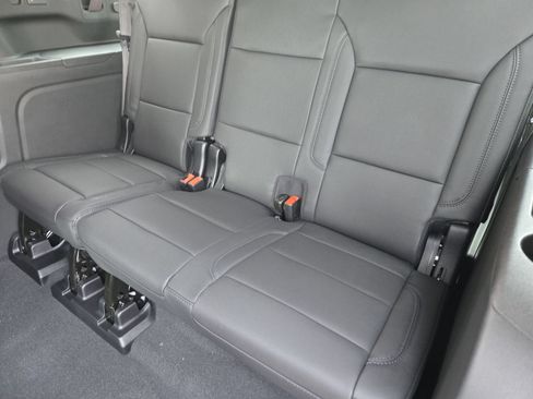 New 2026 Chevrolet Suburban Z71 w/ Comfort Package AWD/4WD image 26