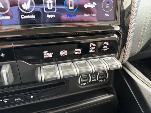 Used 2019 RAM 2500 Limited image 16