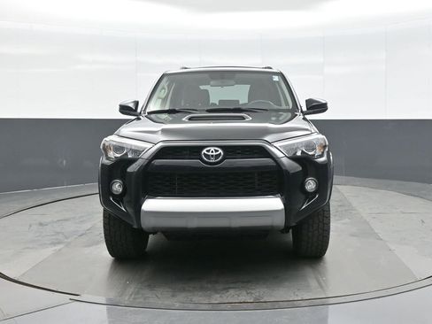 Used 2017 Toyota 4Runner TRD Off-Road image 2
