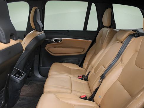 Certified 2023 Volvo XC90 B6 Ultimate w/ Protection Package Premier AWD/4WD image 24