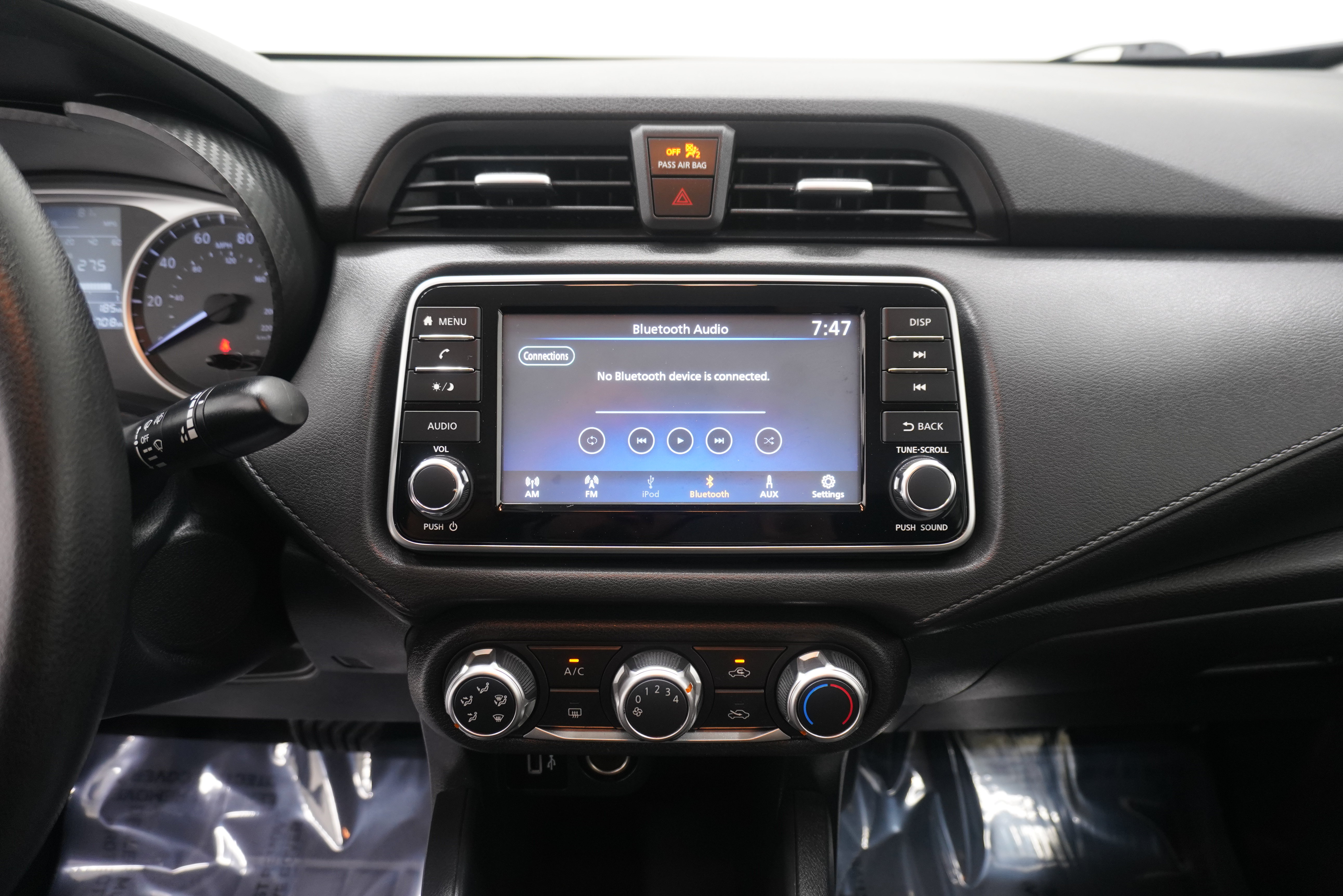 Used 2020 Nissan Versa S FWD image 18