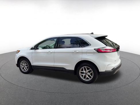 Used 2024 Ford Edge SEL image 10