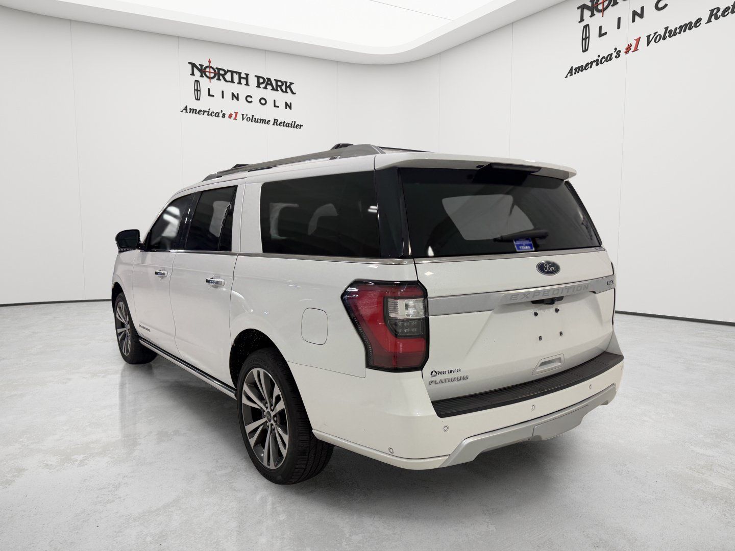 Used 2020 Ford Expedition Max Platinum RWD image 3