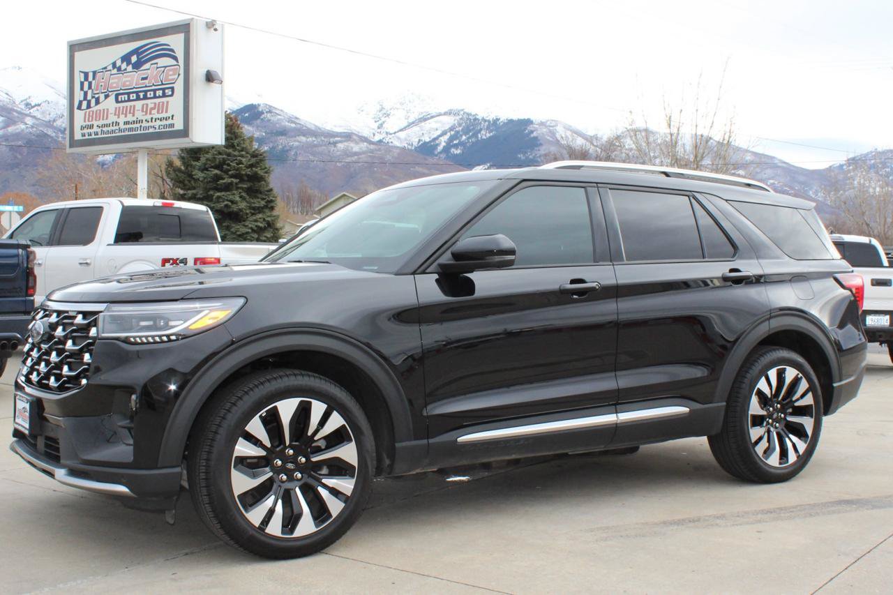 Used 2025 Ford Explorer Platinum w/ LUX Leather Package AWD/4WD image 2