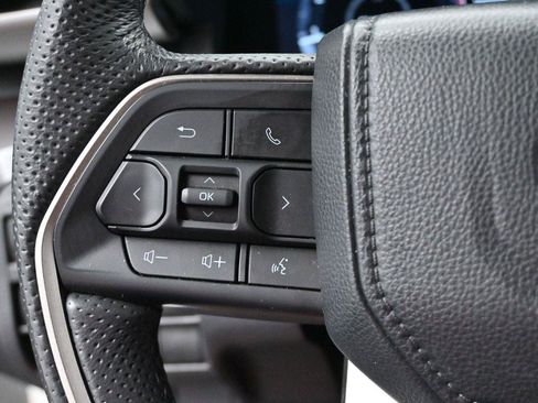 Used 2024 Toyota Tacoma TRD Off-Road AWD/4WD image 16