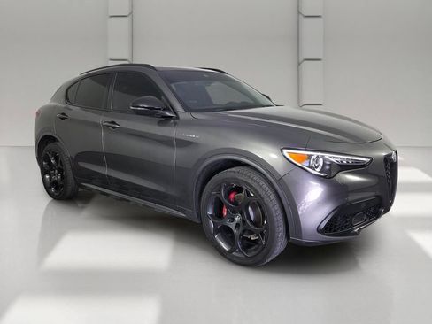 Used 2023 Alfa Romeo Stelvio Veloce AWD/4WD image 2