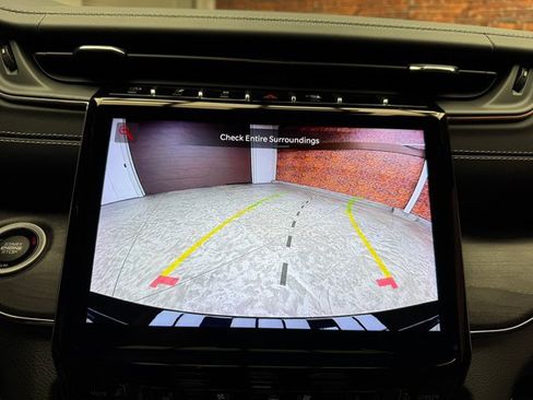 Used 2023 Jeep Grand Cherokee Overland w/ Luxury Tech Group IV image 20