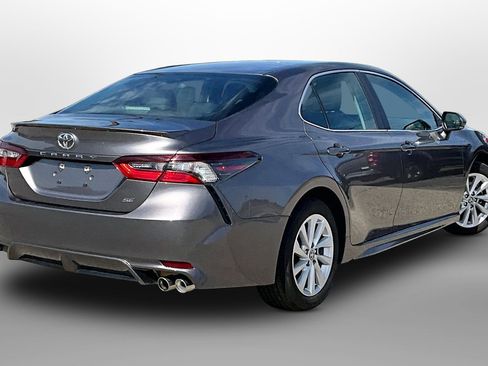 Used 2024 Toyota Camry SE FWD image 11