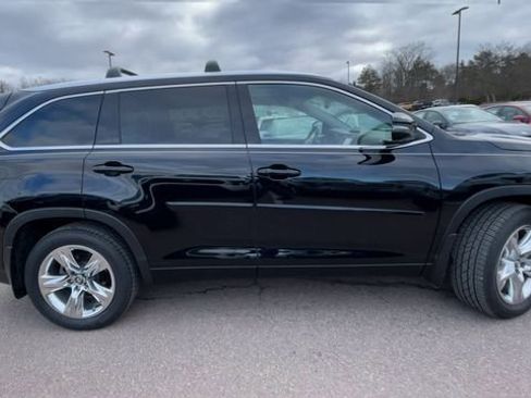 Used 2016 Toyota Highlander Limited w/ Protection Package #3 image 9