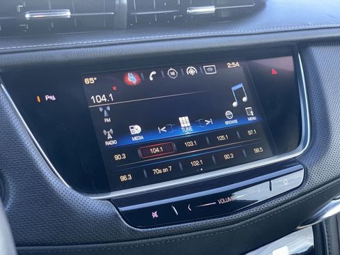 Certified 2017 Cadillac XT5 Base image 10