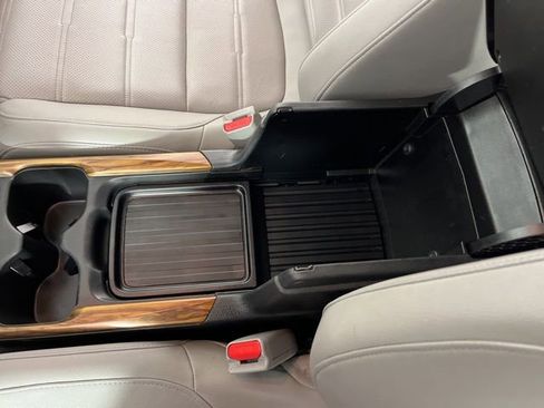 Used 2020 Honda CR-V Touring image 29