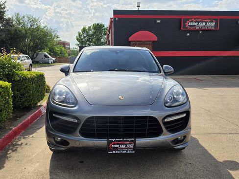 Used 2014 Porsche Cayenne GTS image 5