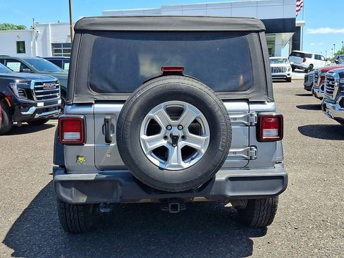Used 2018 Jeep Wrangler Unlimited Sport S AWD/4WD image 5