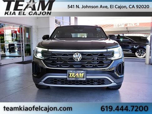 Used 2024 Volkswagen Atlas Cross Sport SE FWD image 4