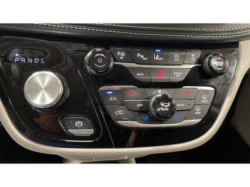 Used 2024 Chrysler Pacifica Touring-L w/ Road Tripper Package FWD image 14