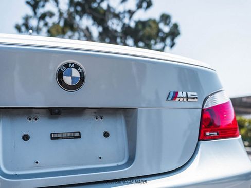 Used 2006 BMW M5 image 76