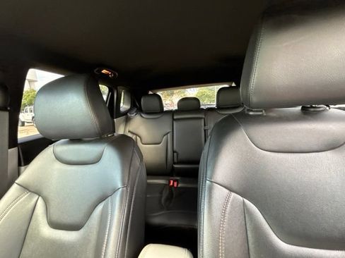 Certified 2024 Jeep Compass Limited AWD/4WD image 14