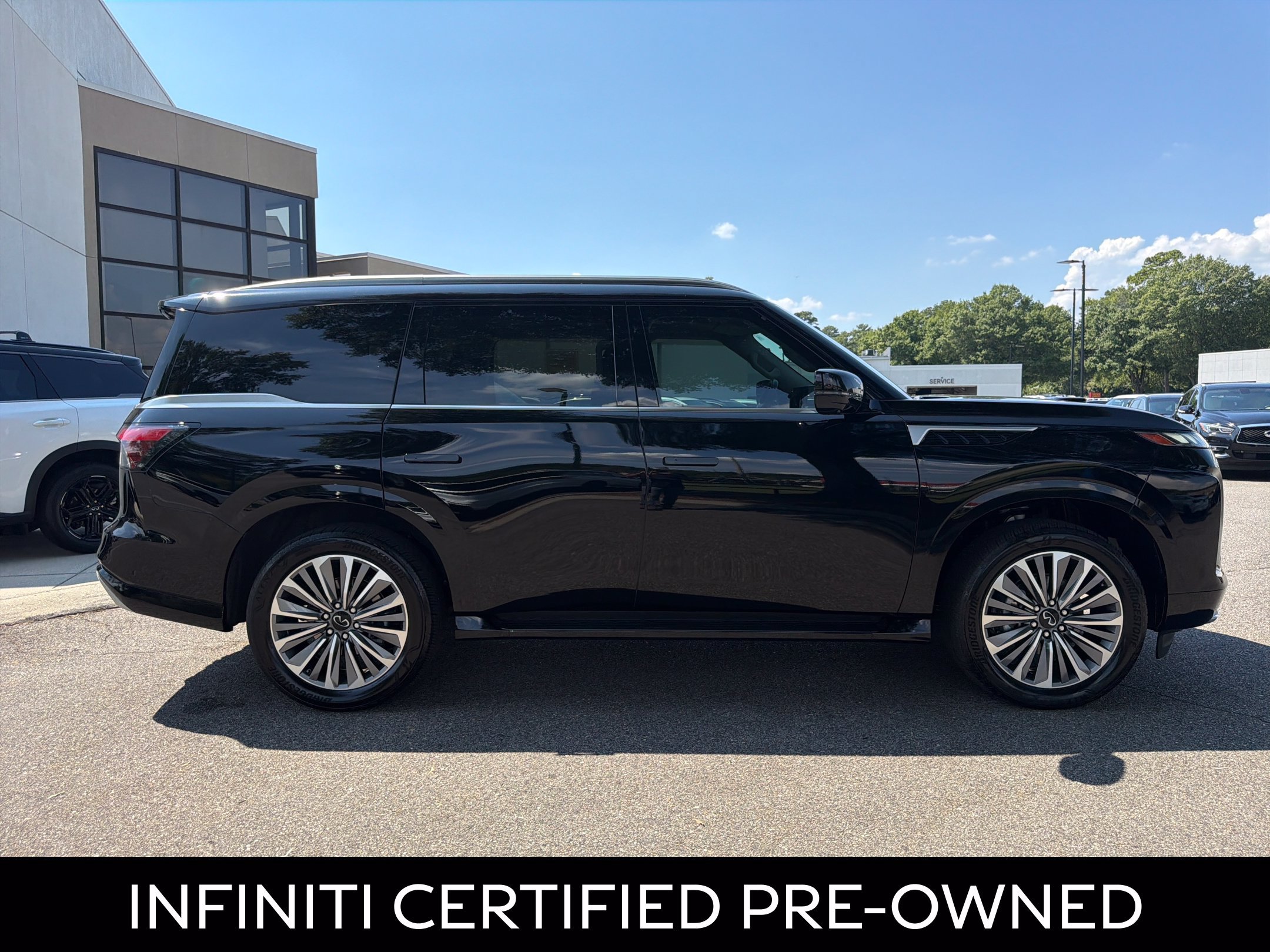 Certified 2025 INFINITI QX80 Luxe RWD image 13