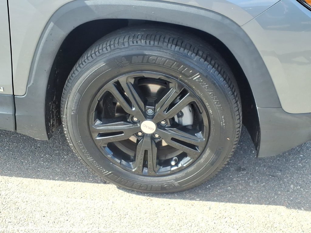 Used 2020 GMC Terrain SLE FWD image 9