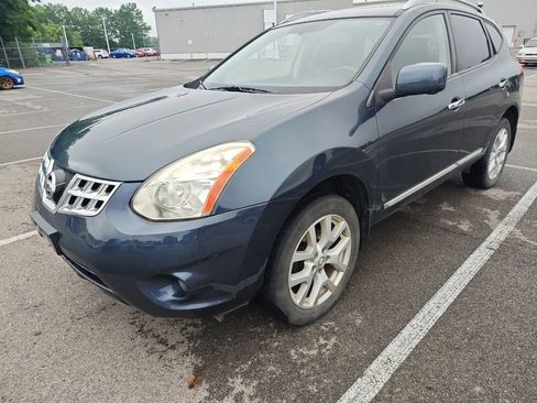Used 2013 Nissan Rogue SL AWD/4WD image 6