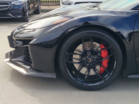 Used 2025 Chevrolet Corvette Z06 image 10