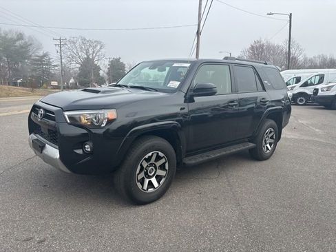 Used 2024 Toyota 4Runner TRD Off-Road image 7