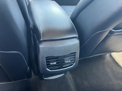 Used 2019 Ford Fusion SEL FWD image 32