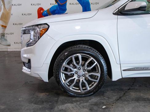 Used 2023 GMC Terrain Denali image 17