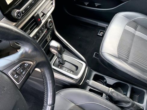 Used 2018 Ford EcoSport SE w/ SE Convenience Package image 16