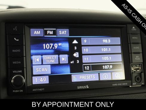 Used 2014 Chrysler Town & Country Touring FWD image 21