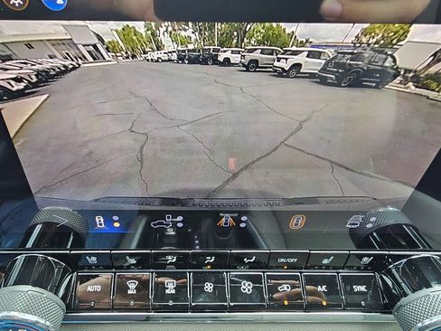 New 2026 Chevrolet Colorado ZR2 w/ Technology Package AWD/4WD image 26