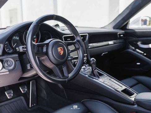 Used 2016 Porsche 911 R RWD image 33