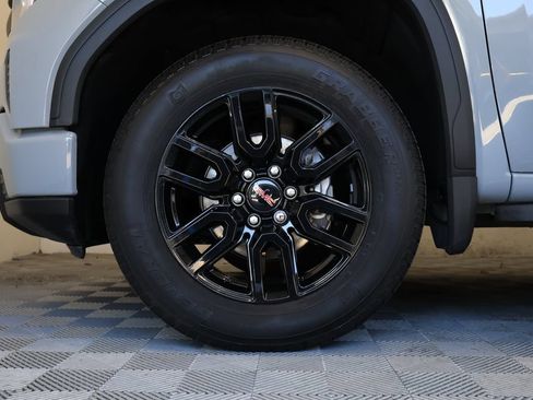 Used 2024 GMC Sierra 1500 Pro w/ Graphite Edition RWD image 9