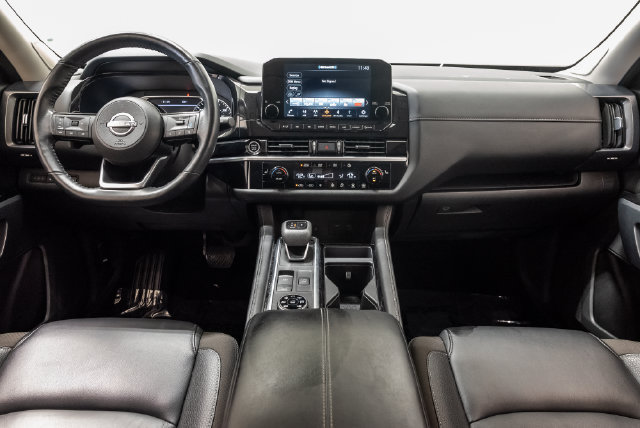 Used 2024 Nissan Pathfinder SL w/ SL Premium Package AWD/4WD image 32