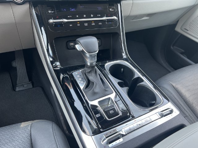 Used 2024 Kia Carnival SX Prestige FWD image 27